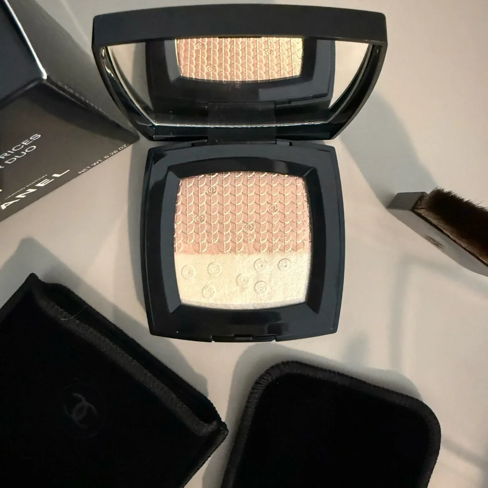 CHANEL 100% AUTHENTIC Illuminating Powder DUO LUMIERE Highlighter Limited - Picture 9 of 9